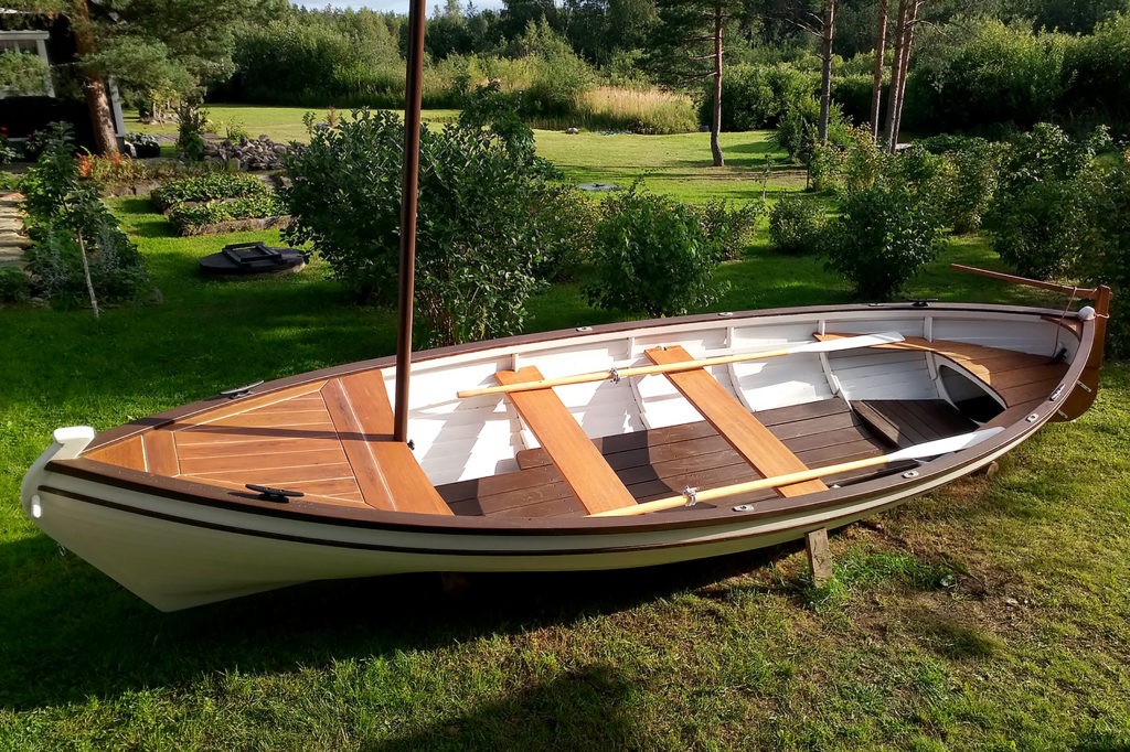купить деревянную лодку