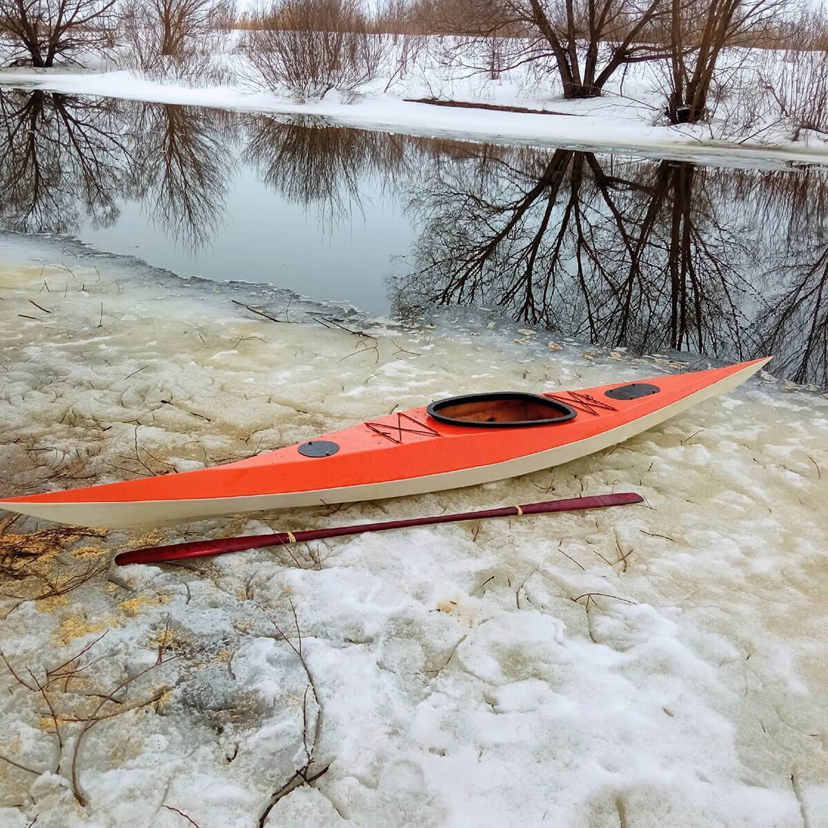 Деревянная лодка